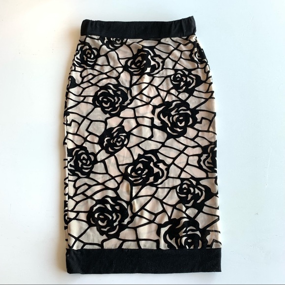 CODIGO MESH FLORAL PENCIL SKIRT - Picture 2 of 7